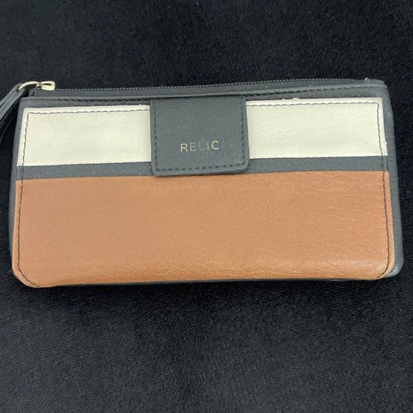 Relic Handbags - Relic Wallet